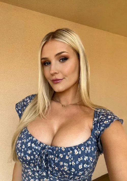 Allie Dunn Pictures